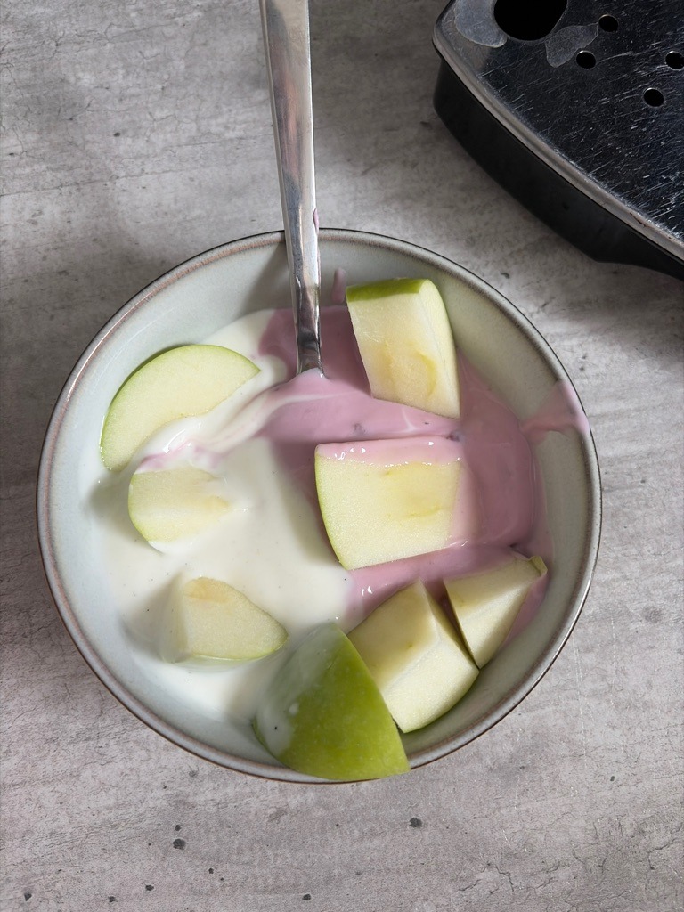 Yogurt bowl with fresh apple slices